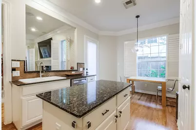 7515 Shady Villa Walk, Houston, TX 77055 - Photo 9