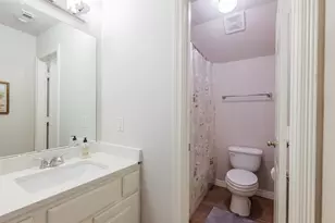 7515 Shady Villa Walk, Houston, TX 77055 - Photo 19