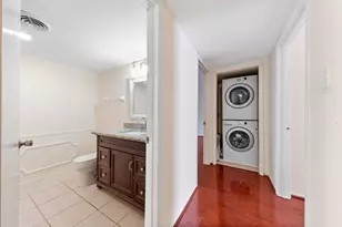 12633 Memorial Dr, Houston, TX 77024 - Photo 17