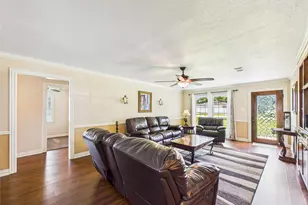 1212 Delores St, Kemah, TX 77565 - Photo 9