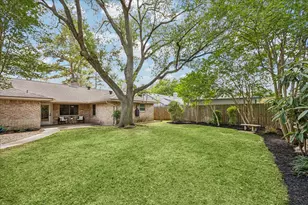 11418 Ash Creek Dr, Houston, TX 77043 - Photo 29