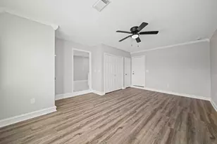 702 S Nugent St, La Porte, TX 77571 - Photo 11