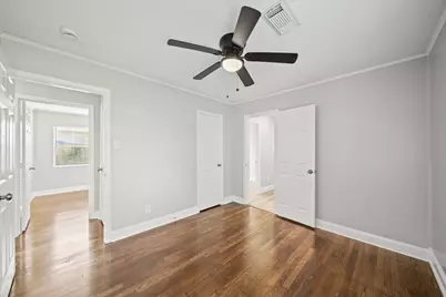 702 S Nugent Street, La Porte, TX 77571 - Photo 13