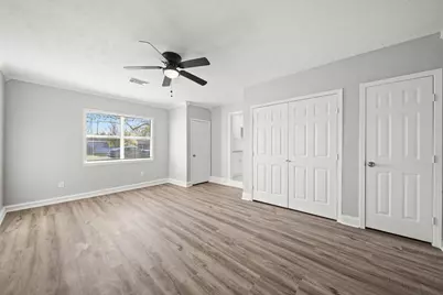 702 S Nugent Street, La Porte, TX 77571 - Photo 9