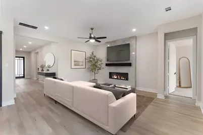 8143 Fenway Heights Dr, The Woodlands, TX 77389 - Photo 9