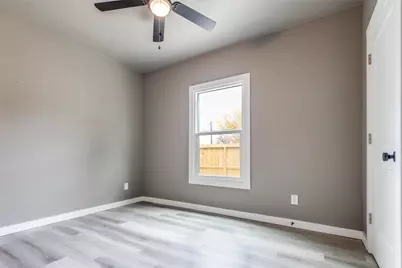 211 E 31st 1/2 Street, Houston, TX 77018 - Photo 19