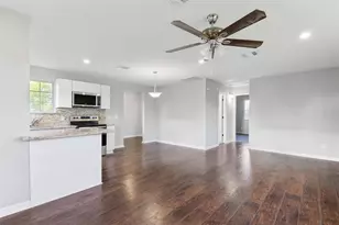 986 Dewalt St, Houston, TX 77088 - Photo 13