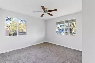 986 Dewalt St, Houston, TX 77088 - Photo 7