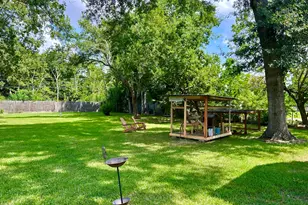 7357 Brace St, Houston, TX 77061 - Photo 17