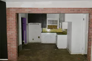 5221 Malmedy Rd, Houston, TX 77033 - Photo 3