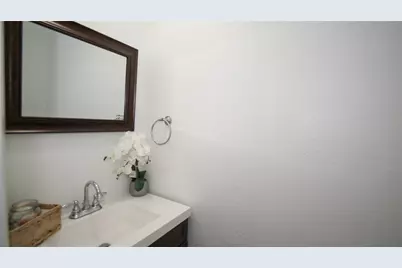 10662 Bexley Drive, Houston, TX 77099 - Photo 11