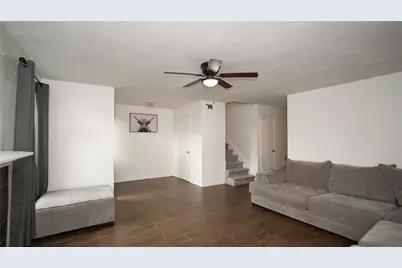 10662 Bexley Drive, Houston, TX 77099 - Photo 3