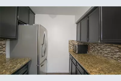 10662 Bexley Drive, Houston, TX 77099 - Photo 7