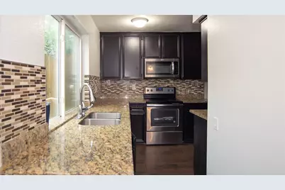 10662 Bexley Drive, Houston, TX 77099 - Photo 5