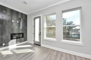 604 W 28th St, Houston, TX 77008 - Photo 9