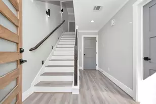 604 W 28th St, Houston, TX 77008 - Photo 5