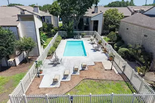 7033 N Holiday Dr, Galveston, TX 77550 - Photo 21