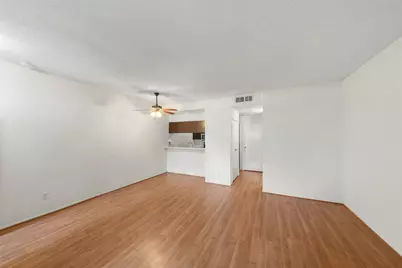 7033 N Holiday Drive, Galveston, TX 77550 - Photo 13