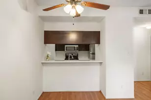 7033 N Holiday Dr, Galveston, TX 77550 - Photo 11