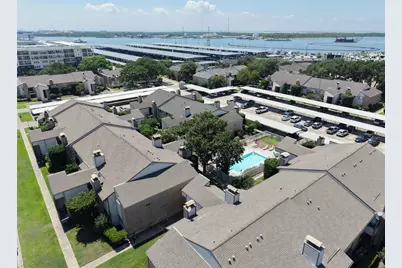 7033 N Holiday Drive, Galveston, TX 77550 - Photo 31
