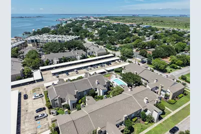 7033 N Holiday Drive, Galveston, TX 77550 - Photo 39