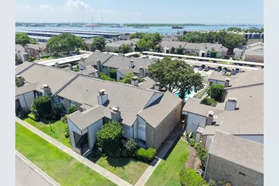 7033 N Holiday Drive, Galveston, TX 77550 - Photo 29