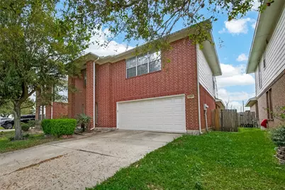 13915 Maleewan Lane, Sugar Land, TX 77498 - Photo 3