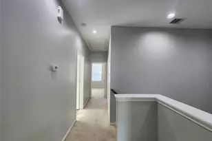 9346 Valley Tree Ln, Houston, TX 77089 - Photo 13