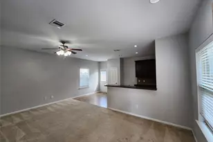 9346 Valley Tree Ln, Houston, TX 77089 - Photo 5