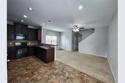 9346 Valley Tree Lane, Houston, TX 77089 - Photo 3