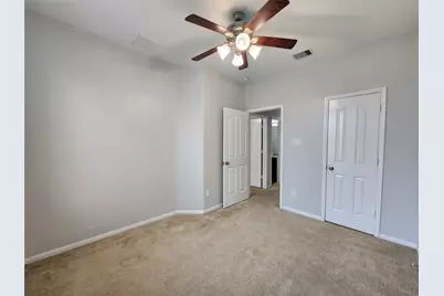 9346 Valley Tree Lane, Houston, TX 77089 - Photo 17