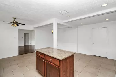 10131 Kent Towne Ln, Sugar Land, TX 77498 - Photo 15