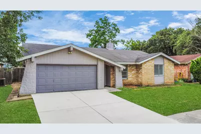 10131 Kent Towne Ln, Sugar Land, TX 77498 - Photo 1