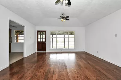 10131 Kent Towne Ln, Sugar Land, TX 77498 - Photo 21