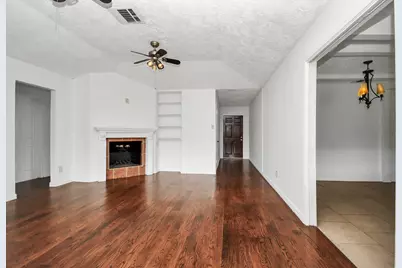 10131 Kent Towne Ln, Sugar Land, TX 77498 - Photo 5