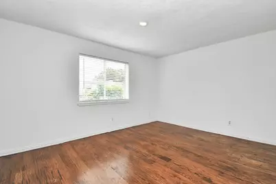10131 Kent Towne Ln, Sugar Land, TX 77498 - Photo 23