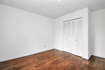 10131 Kent Towne Ln, Sugar Land, TX 77498 - Photo 11