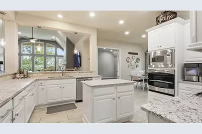 2501 Cedar Path Court, Friendswood, TX 77546 - Photo 11