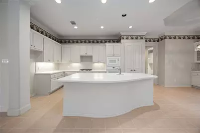 102 W Racing Cloud Court, The Woodlands, TX 77381 - Photo 11