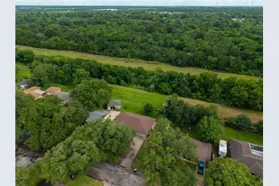 2308 Hillcrest Drive, Bay City, TX 77414 - Photo 3
