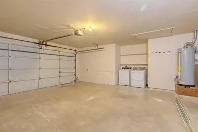 2308 Hillcrest Drive, Bay City, TX 77414 - Photo 17