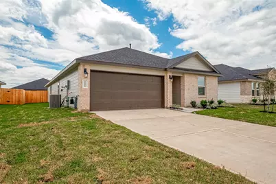 1018 Fringed Bluestar Drive, Rosharon, TX 77583 - Photo 3