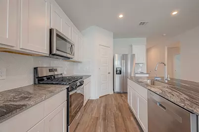 1018 Fringed Bluestar Drive, Rosharon, TX 77583 - Photo 1