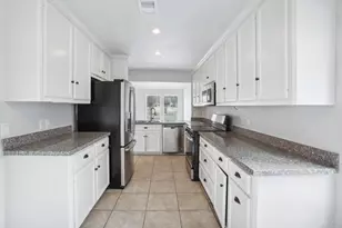 1602 Chestnut Ridge Rd, Kingwood, TX 77339 - Photo 9