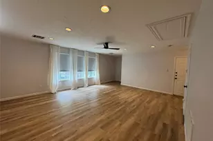 2406 Elmen St St, Houston, TX 77019 - Photo 3