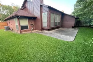 2902 Pioneer Pass Pass, Sugar Land, TX 77479 - Photo 3