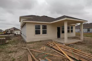 567 Day Sta Dr, Dayton, TX 77535 - Photo 3