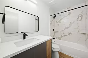 9518 Belleclaire Ln, Houston, TX 77044 - Photo 7
