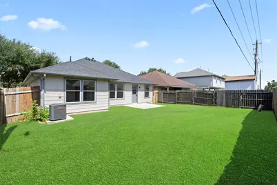 9518 Belleclaire Lane, Houston, TX 77044 - Photo 11