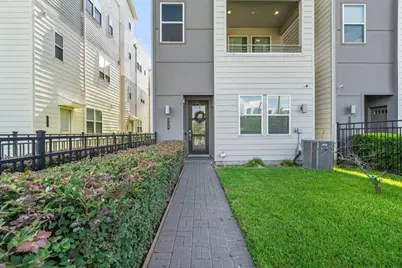316 Jensen Drive, Houston, TX 77020 - Photo 1